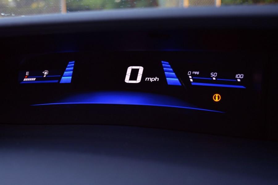  Honda Civic Hybrid 2013 года  (фото 12 из 29)